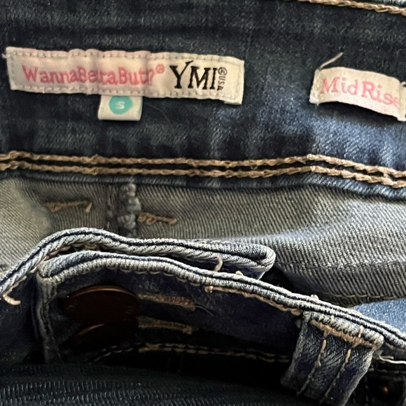 YMI WannaBettaButt? Women’s Denim Cuffed & Distressed Shorts. Size 5. 31” Waist. - Picture 6 of 6